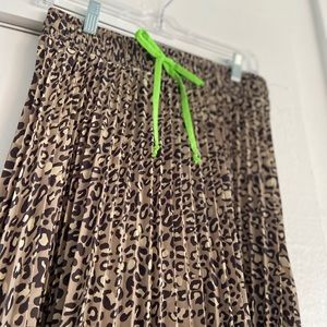 Adorable Leopard Pleated Skirt